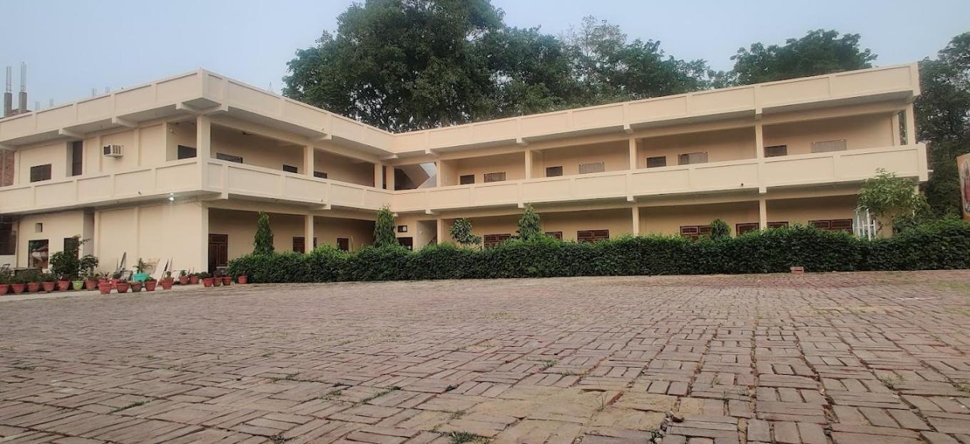 Jp International Naimisharanya Exterior foto